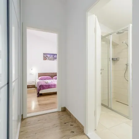 Hope Apartment *